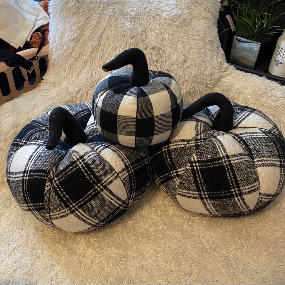 Buffalo plaid pumpkins